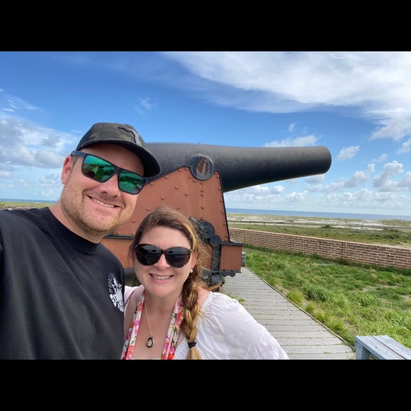 Meet your posher, Sarabeth! - Picture 3 of 3